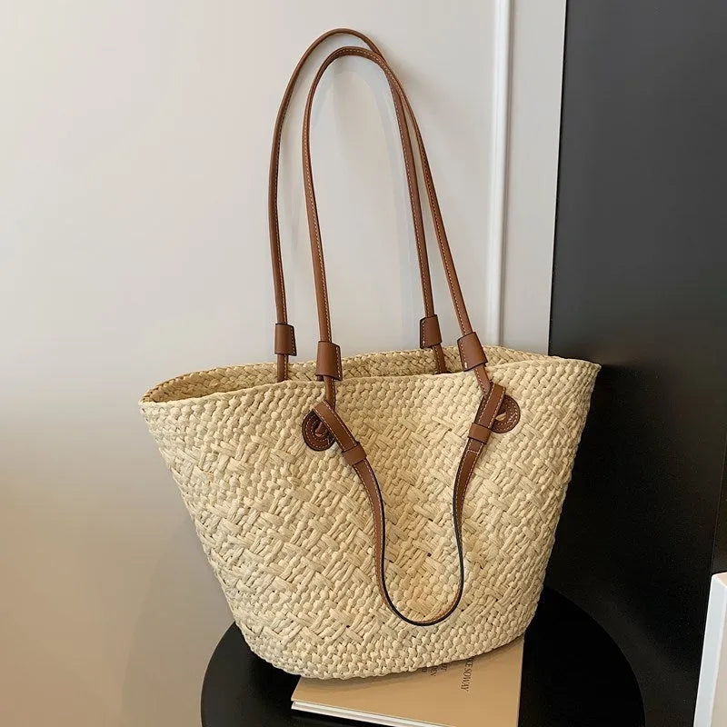 Woven shoulder bag in European American retro style with large capacity and dual carrying options