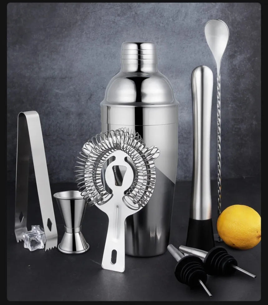 23-piece stainless steel cocktail set with acrylic European-style components for home bar mixing