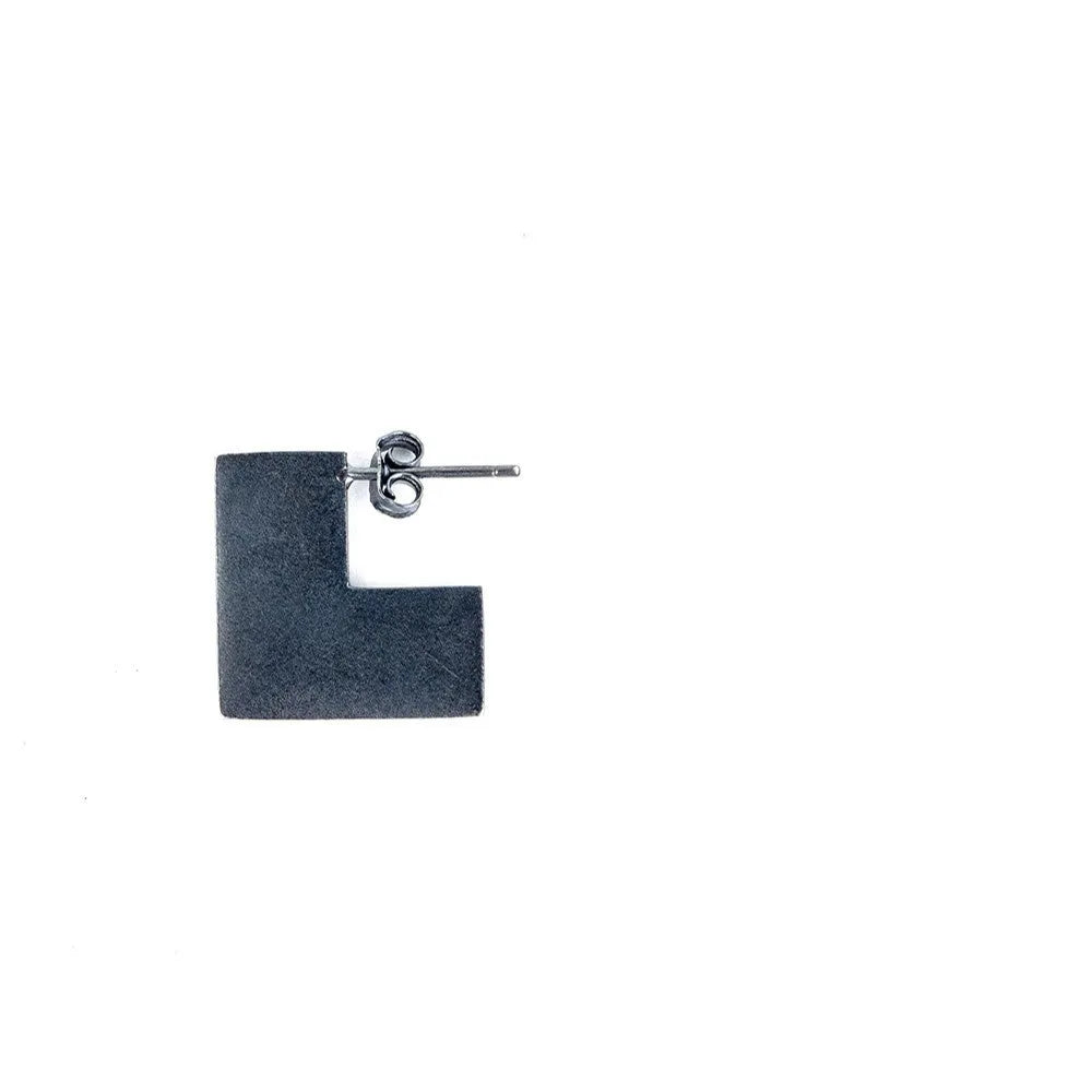 Square geometric silver earrings with oxidation black finish, 16mm diameter minimalist design
