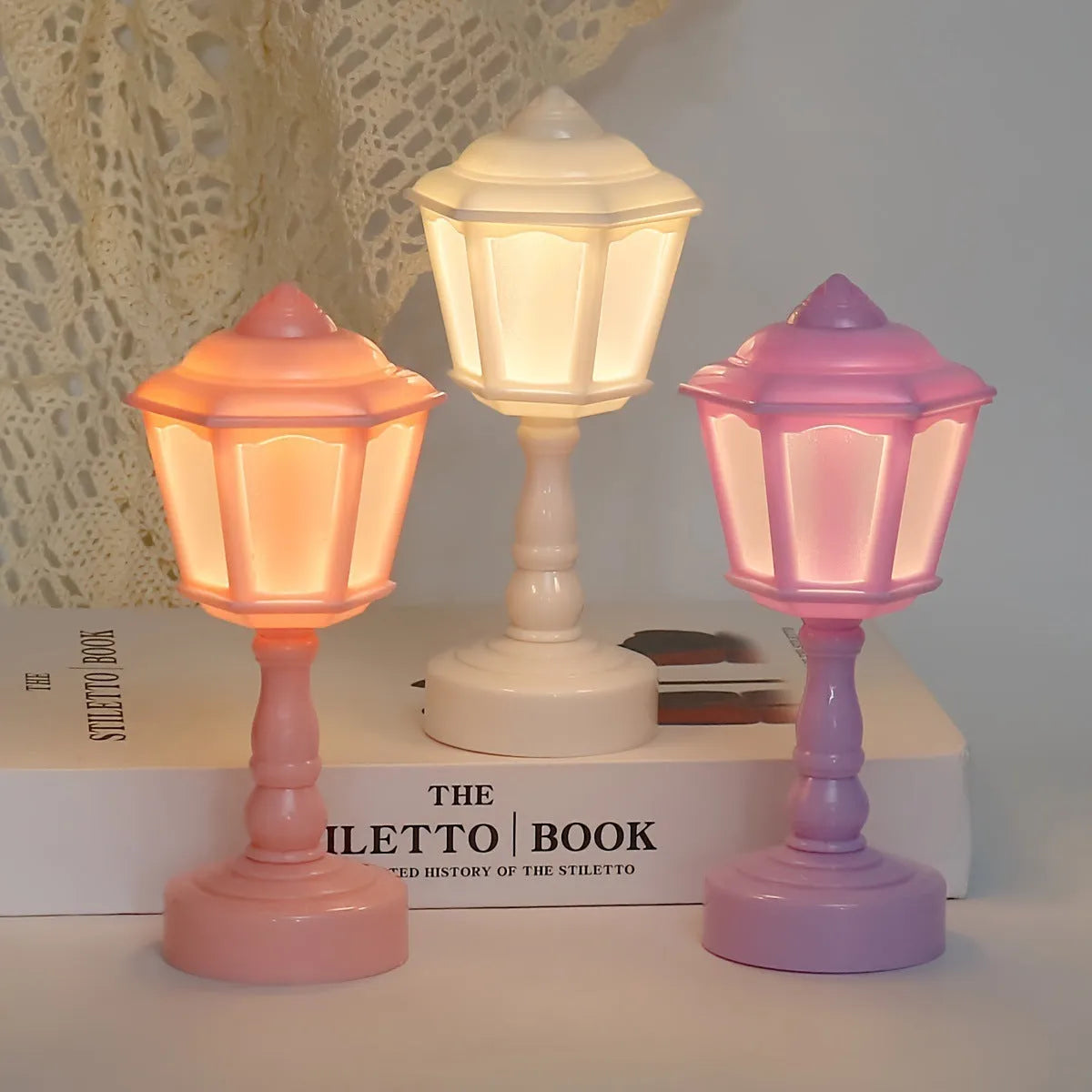 Retro pagoda geometric design night lamp with built-in battery in light purple colour