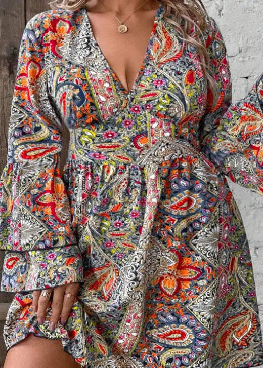 Plus size women's dress with bell sleeves and V-neck in bohemian style