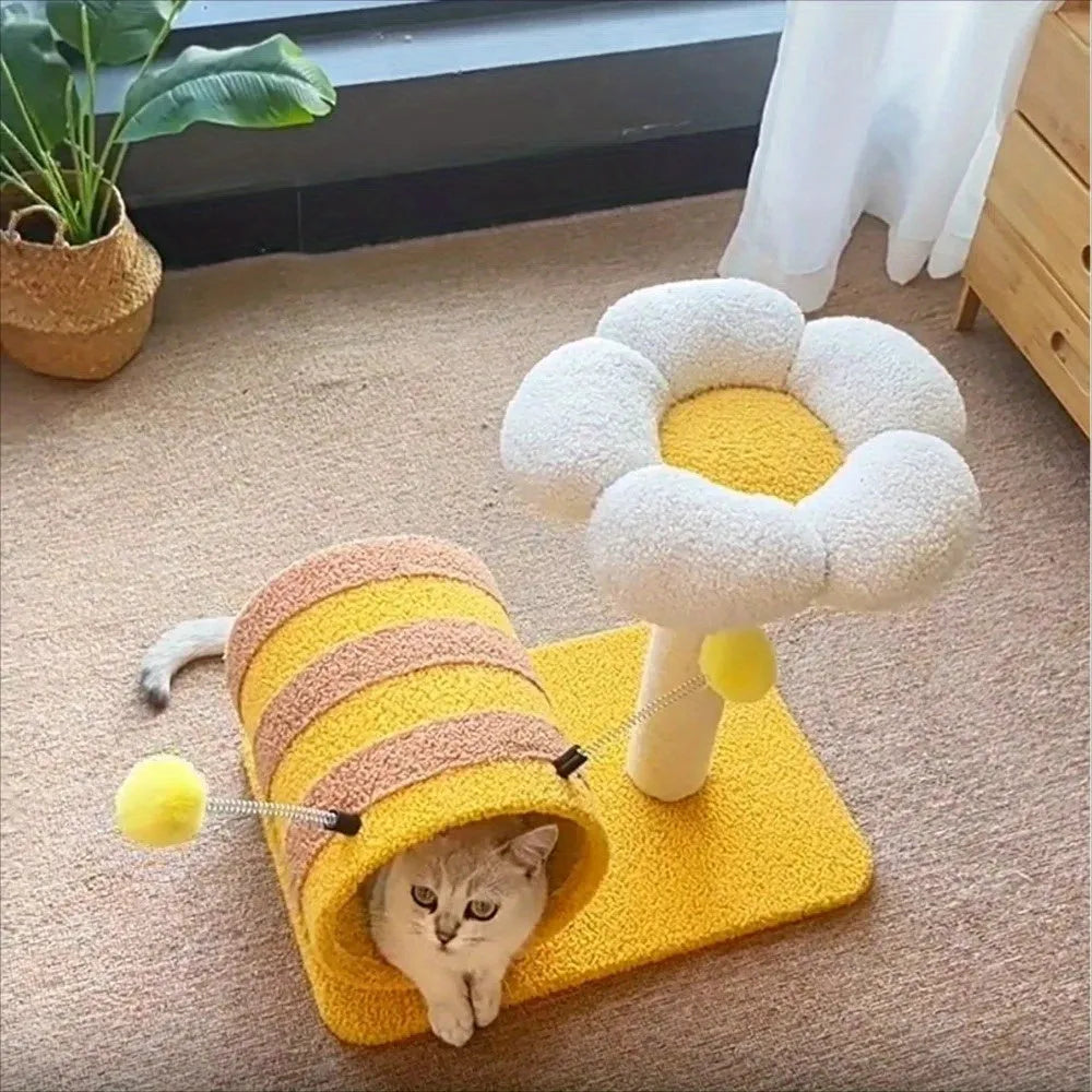 Yellow cat scratching post with sisal scratching board, climbing frame and integrated tunnel