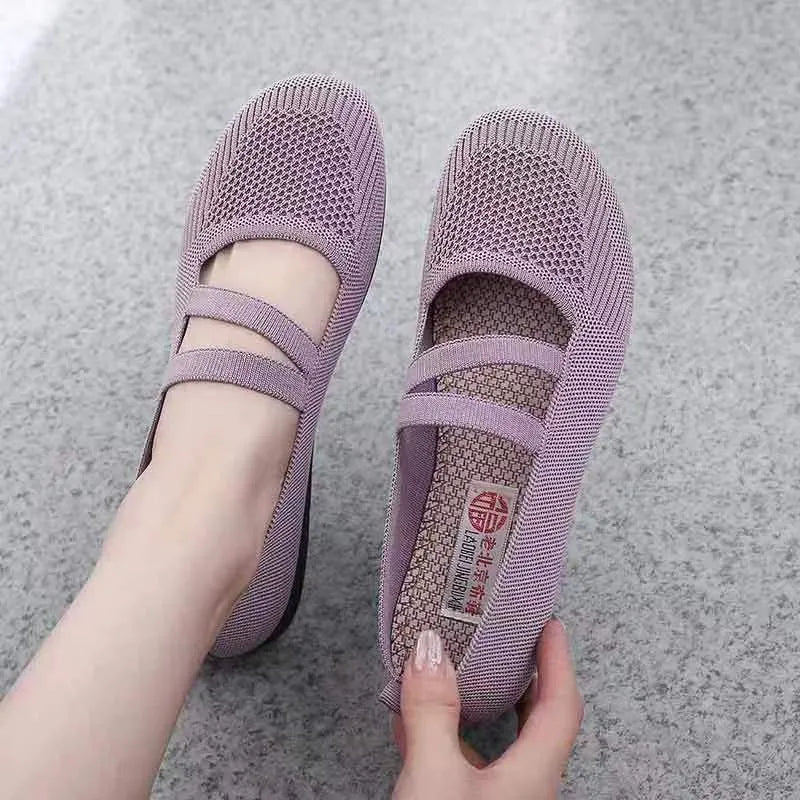 Women's elastic slip-on flat shoes with round toe and non-slip rubber sole in embroidered or solid colours