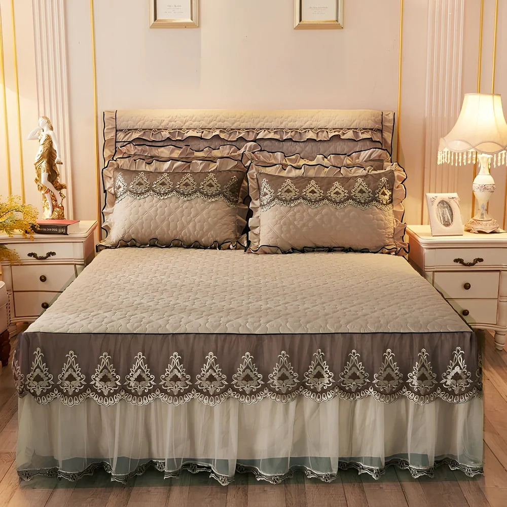 Quilted lace bed skirt with embroidery detailing and 1.8m circumference for Simmons beds