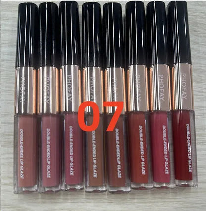 C-L021 Double-head Non-stick Cup Lip Gloss showing two different colour shades on professional makeup stick applicator