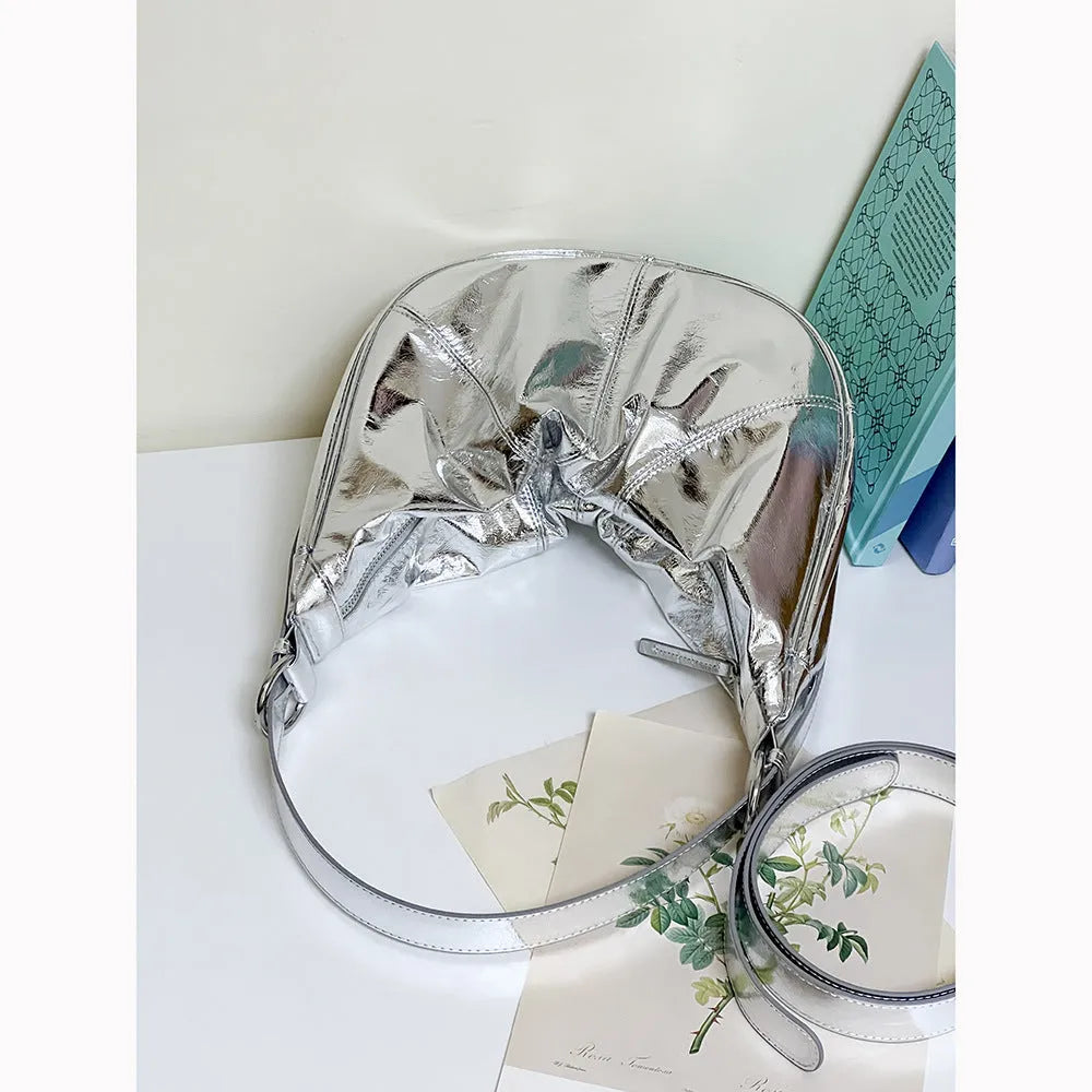 Women's genuine leather shoulder bag with dumpling shape and sandwich pocket in four colour options