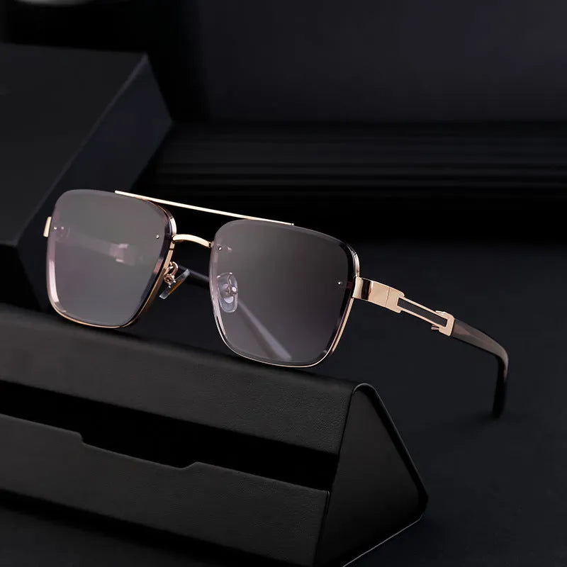 Men's vintage style sunglasses with UV protection in gold double gray colour option