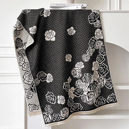 Cashmere-like winter scarf in grey, black, blue, or khaki with tassel details, shown flat to display its 185x65cm size.