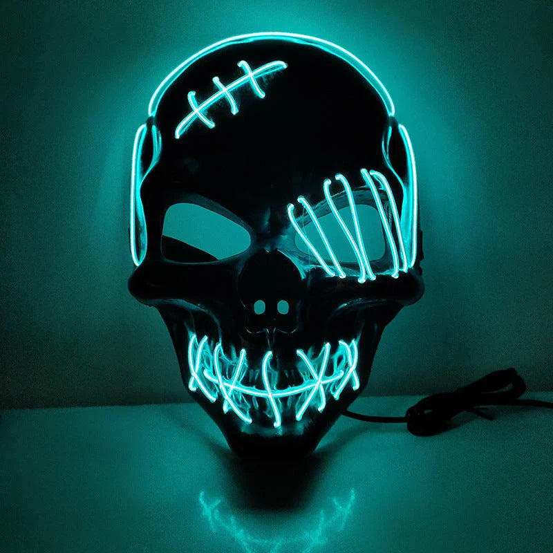 Frightening one-eyed pirate mask with glowing LED lights, perfect for Halloween parties and celebrations