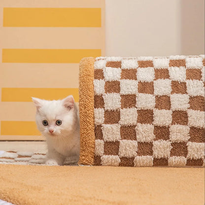 Fan-shaped 2 in 1 dog cat bed with plush sleeping area and integrated play tunnel in yellow colour