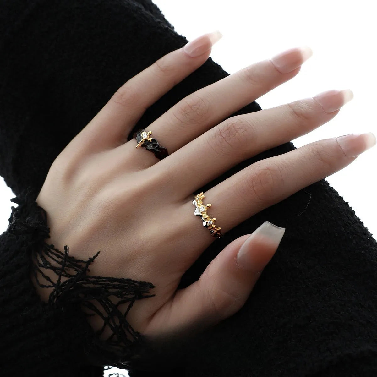 Princess Knight adjustable silver couple ring in white gold or black gold electroplating