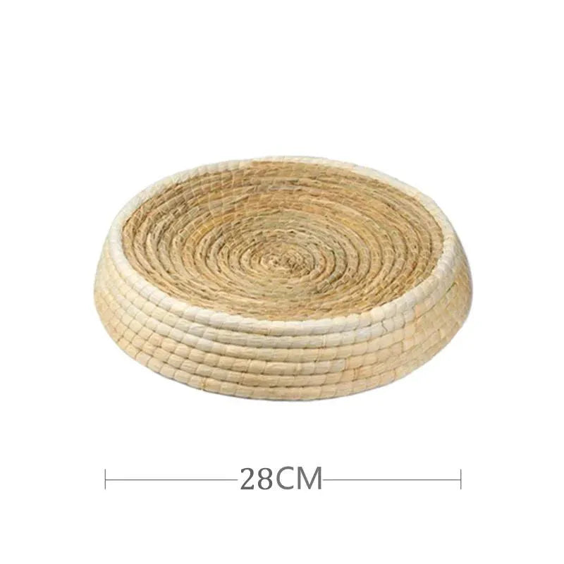 Straw woven bowl-shaped cat bed and scratching board made from straw and corn husk, hand-woven pet nest in five sizes.