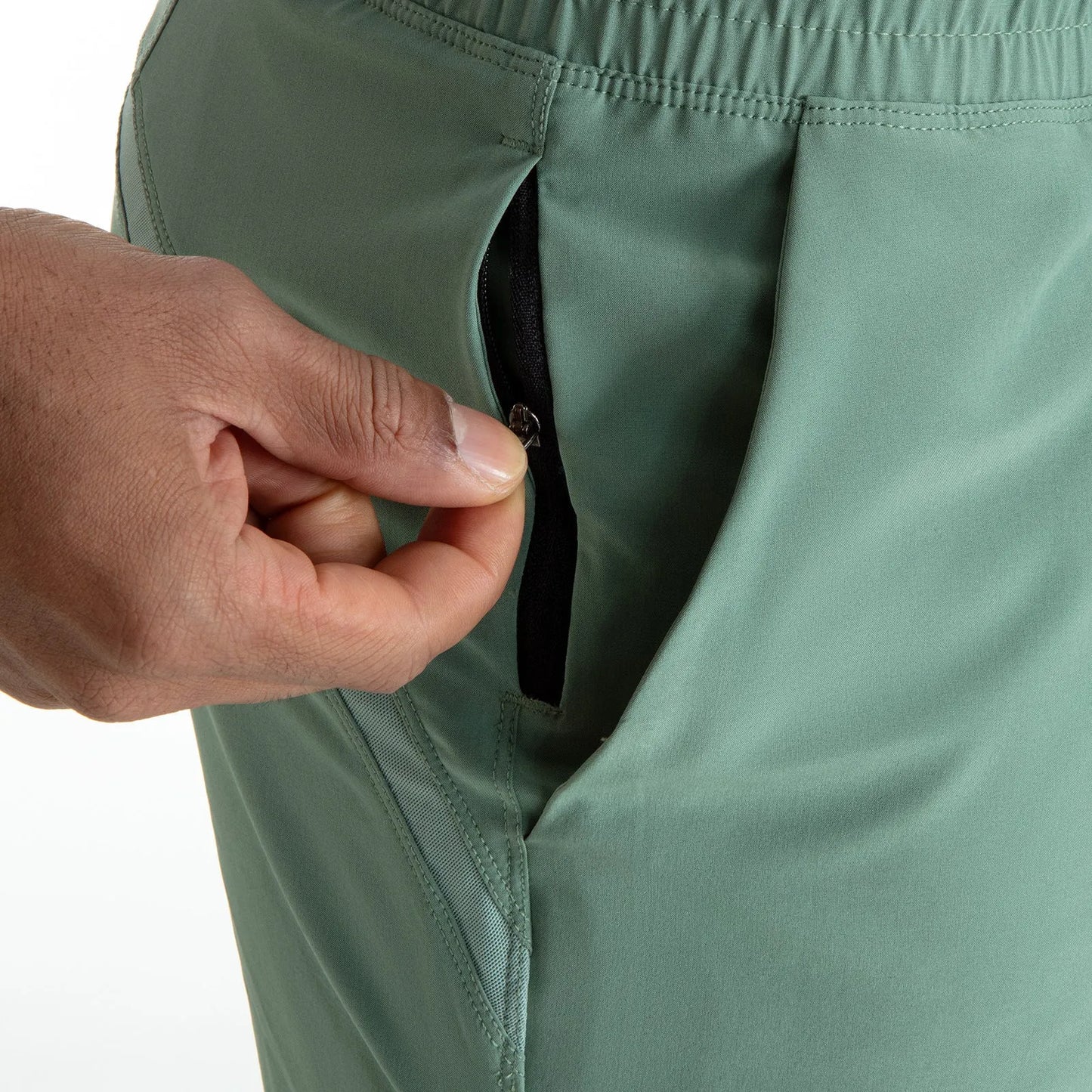 Men's polyester mesh stitching casual sports shorts in multiple colours for running and basketball