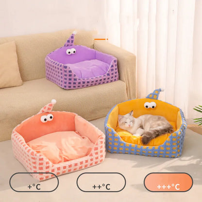 Triangular pet sleeping nest with removable cover in green, purple or yellow colours for cats