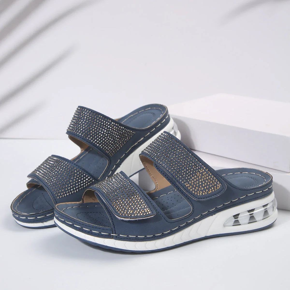 Stylish rhinestone-embellished summer sandals with air cushion sole and non-slip design