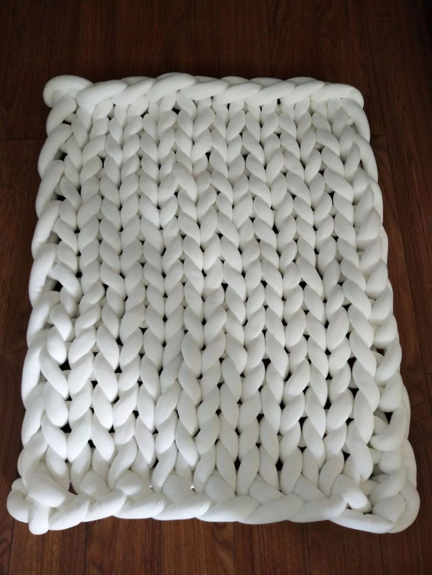Hand-woven Gravity Weighted Blanket in solid colours for enhanced sleep and relaxation