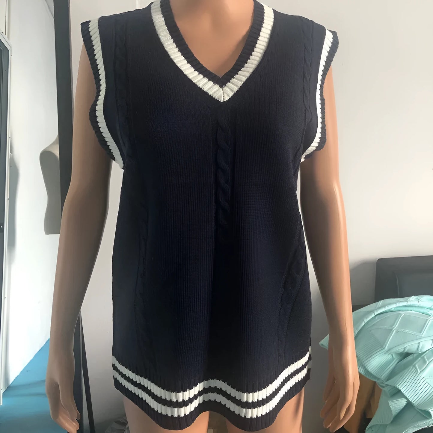 Women's V-neck striped stitching knitted sweater in slim fit, available in white, black, dark blue, wine red, and brown