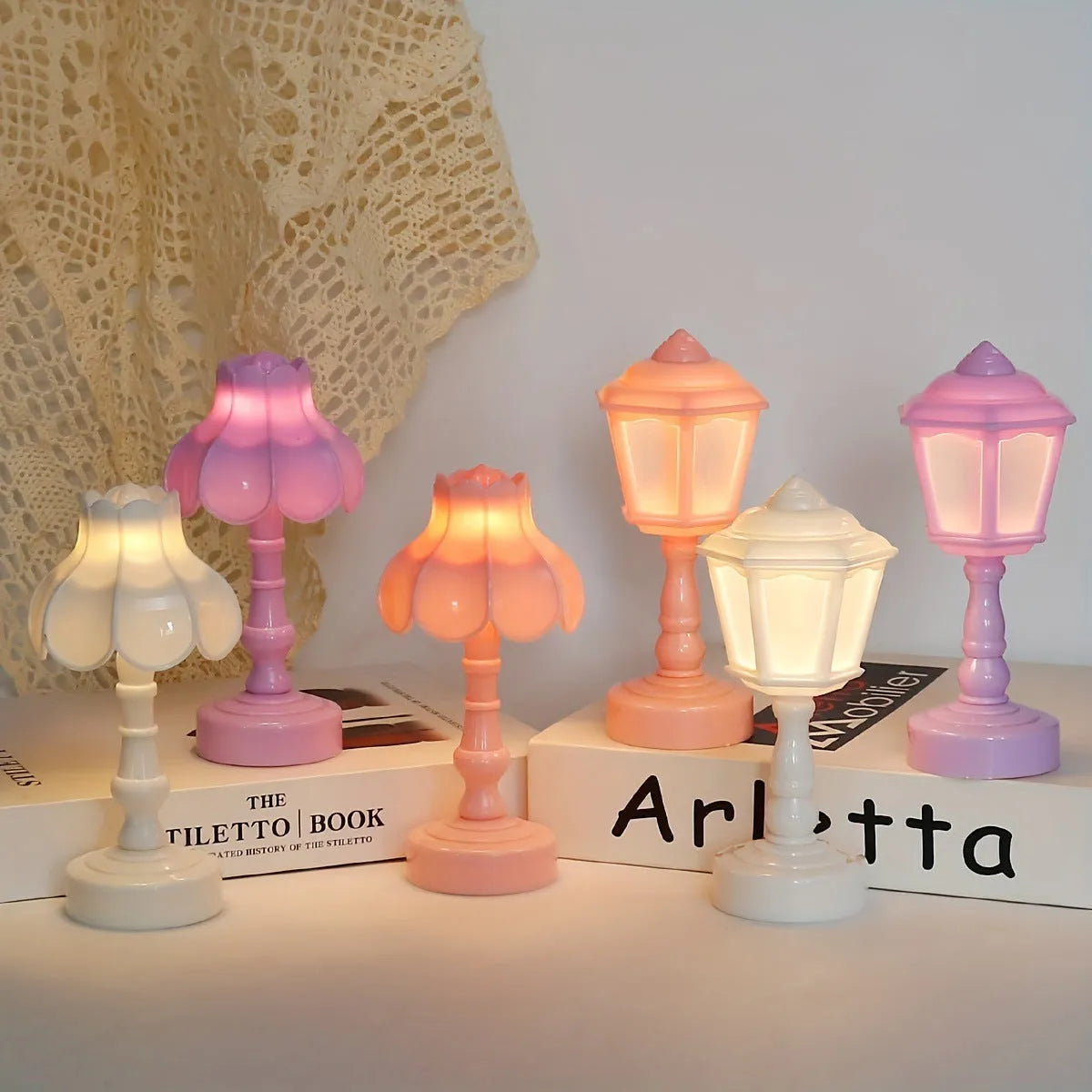 Retro pagoda geometric design night lamp with built-in battery in light purple colour