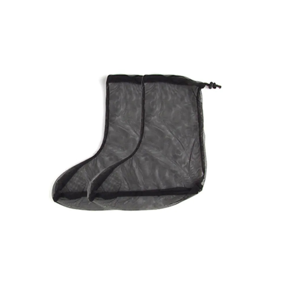 Anti-mosquito hooded suit and trousers set in breathable mesh fabric for outdoor wear.
