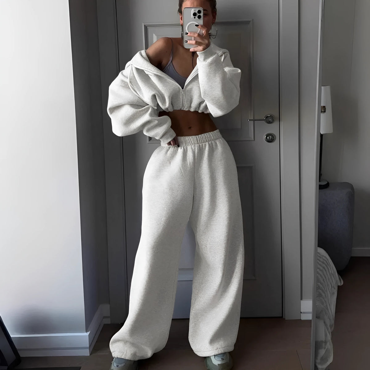 Long sleeve polyester sports tracksuit set in a choice of seven colours
