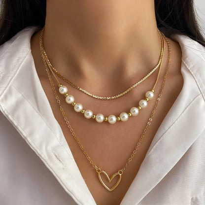 Vintage love heart pearl gold necklace with adjustable chain and electroplated pendant