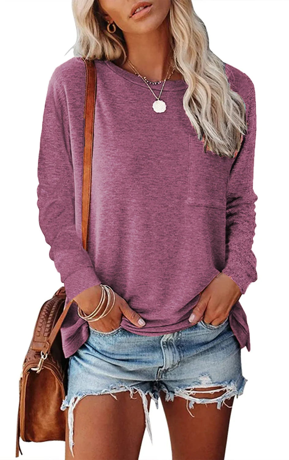 Cotton-polyester blend long-sleeved T-shirt with pocket split design in various colours