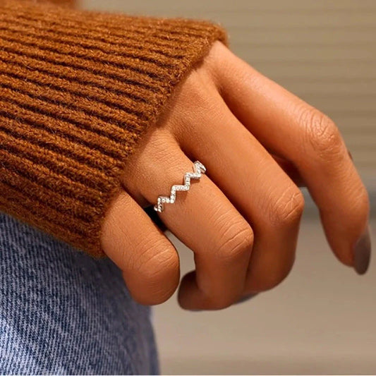 Adjustable Wave Pattern Zircon Ring in 925 silver with gem inlays