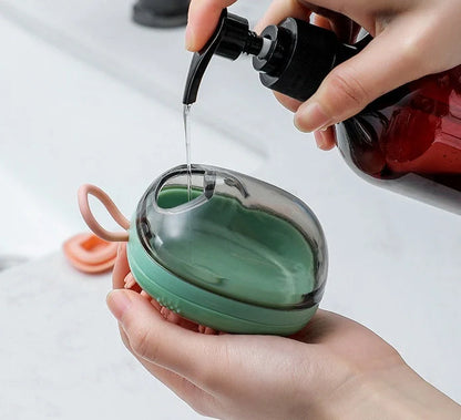 2 In 1 Pet Cleaning Brush with Shampoo Dispenser for cats and dogs