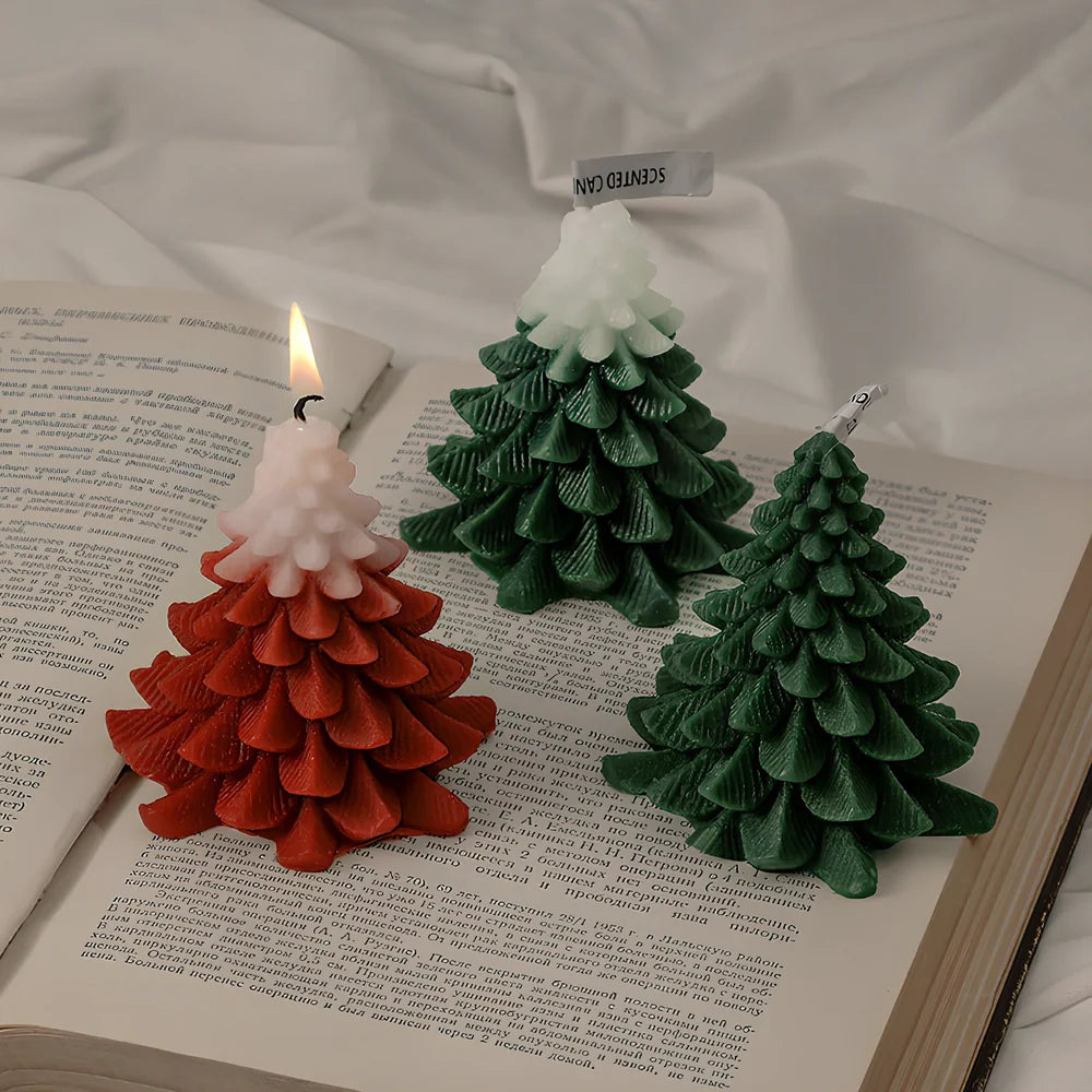 Christmas tree-shaped candle in silicone mold with soy wax and cotton wick measuring 4.5x4.5x10cm