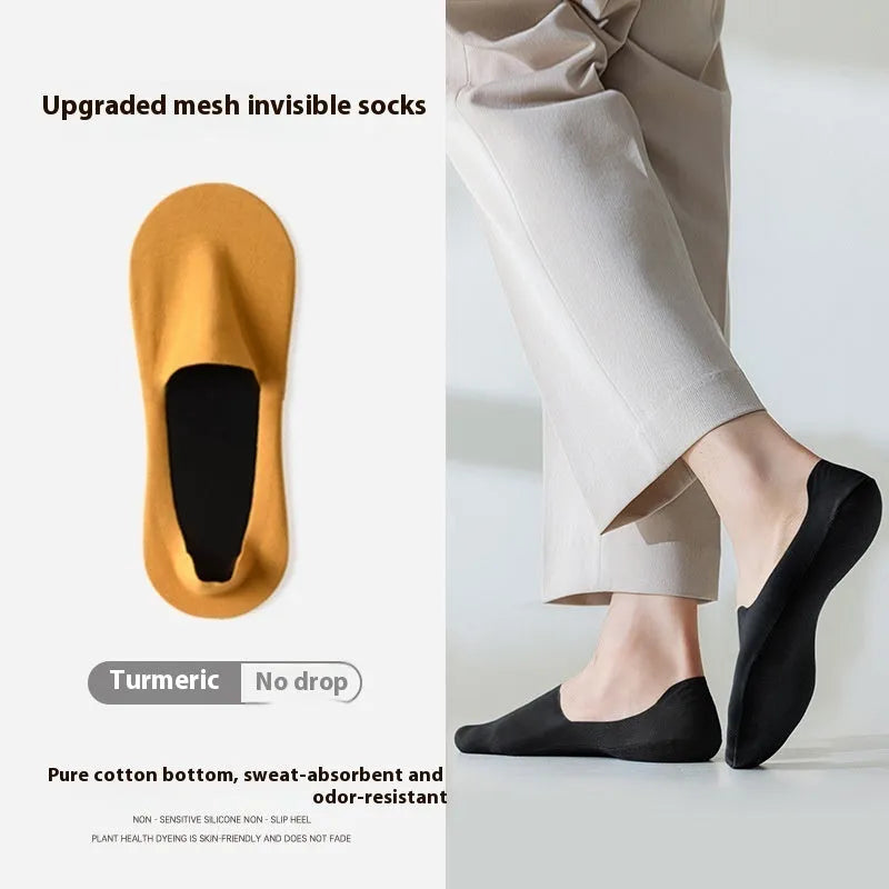 Men's solid colour cotton invisible boat socks laid flat, showing non-slip heel and low-cut design.