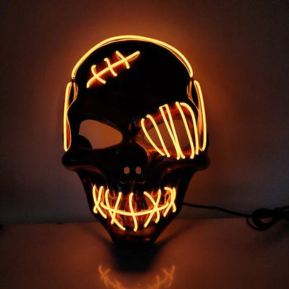 Frightening one-eyed pirate mask with glowing LED lights, perfect for Halloween parties and celebrations