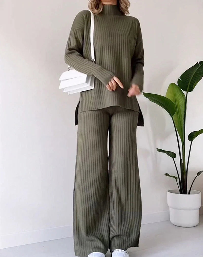 Stylish women's turtleneck knitted suit with loose split design in white, black, and green
