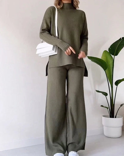 Stylish women's turtleneck knitted suit with loose split design in white, black, and green