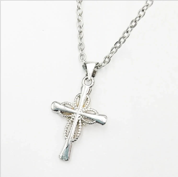 Stylish octagonal star cross alloy pendant with silver finish on a ring chain