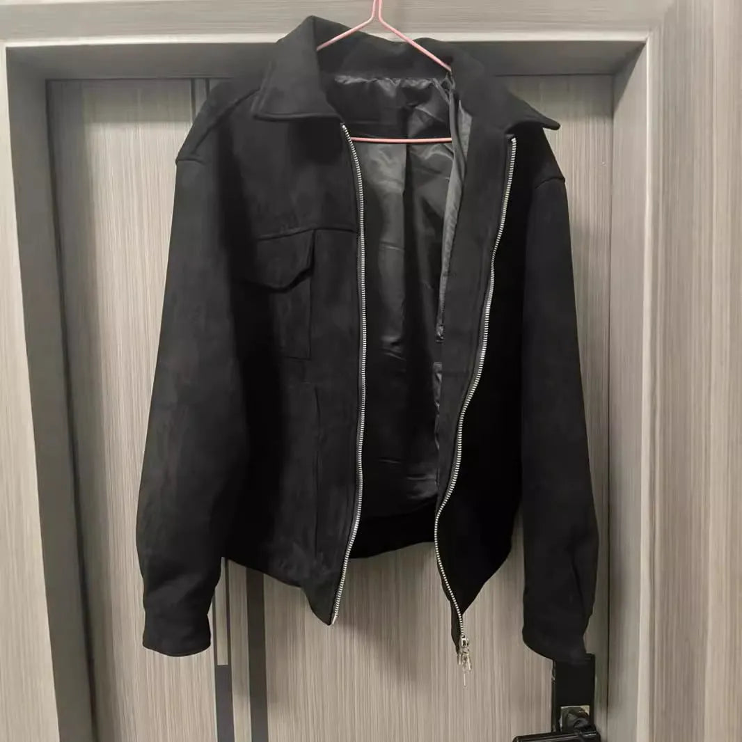 Men's black thickened slim fit jacket with big pockets and a front zipper.