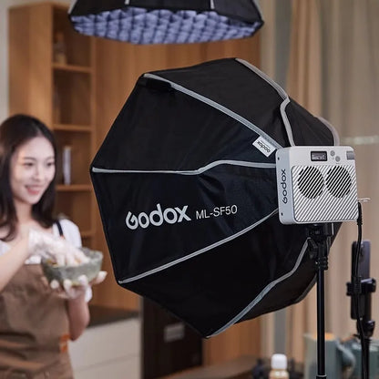Shenniu ML100Bi photography fill light with lens cups on aluminium body