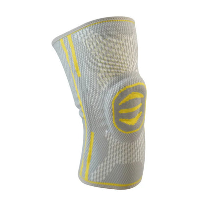 Cotton mountaineering knee pads in blue, green, or yellow colours for sports protection