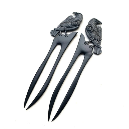 Black metal hairpin with double-sided crow carving, retro style, 16cm length