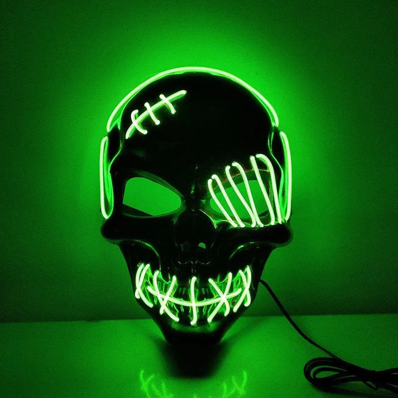 Frightening one-eyed pirate mask with glowing LED lights, perfect for Halloween parties and celebrations