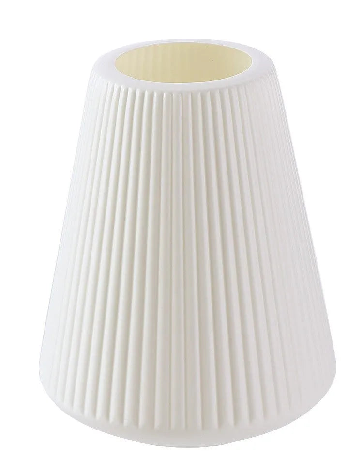 Melamine plastic decorative vase in blue colour measuring 16cm diameter by 20cm height with simple style