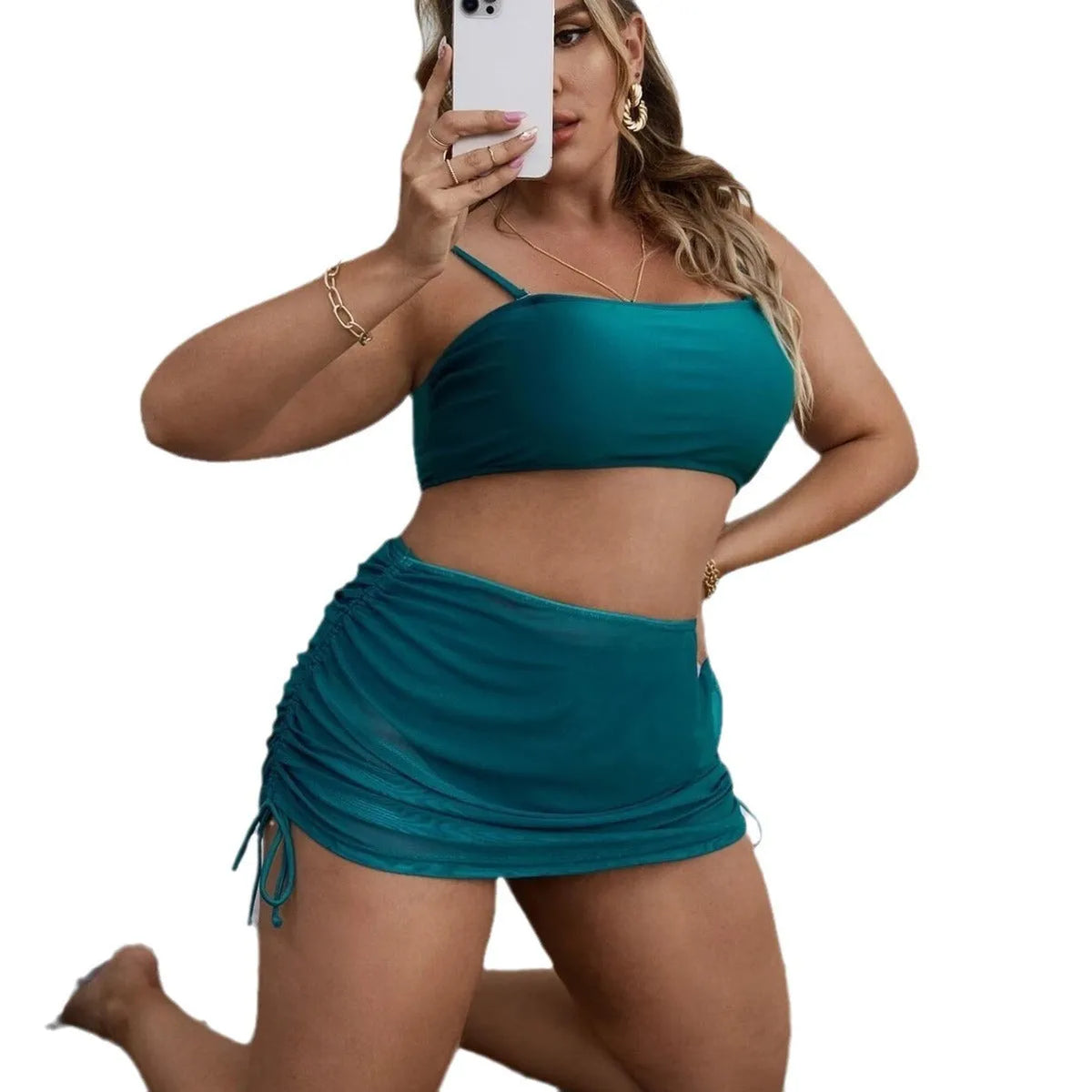 Women's solid colour mesh bikini three-piece set with top, underwear, and apron.