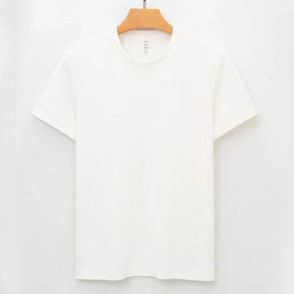 Short sleeves solid colour T-shirt with straight cut and non-iron fabric.