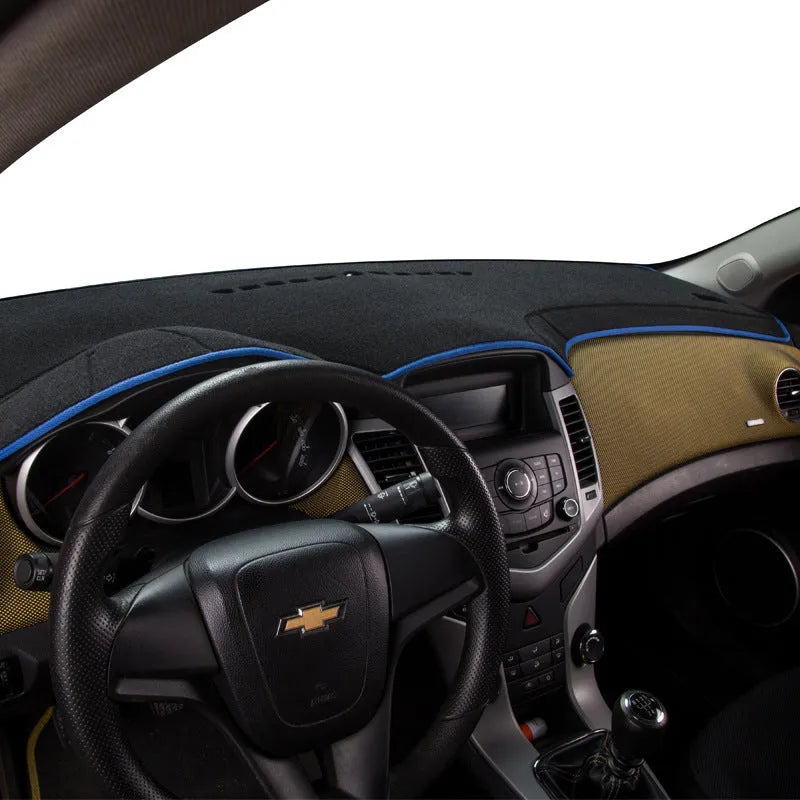 Silicone dashboard non-slip mat for Toyota Prado old model with coloured trim edges