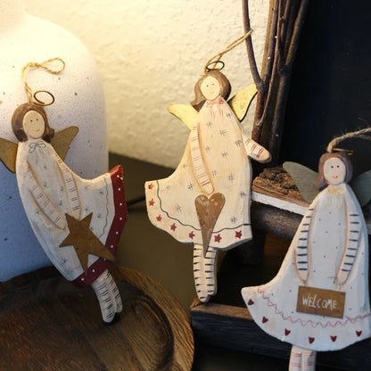 Hand-painted wooden pendant with carved designs in American country style for door or wall decoration