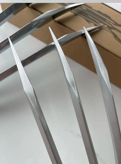 Aluminium alloy cosplay war claws in mirror and matte finishes