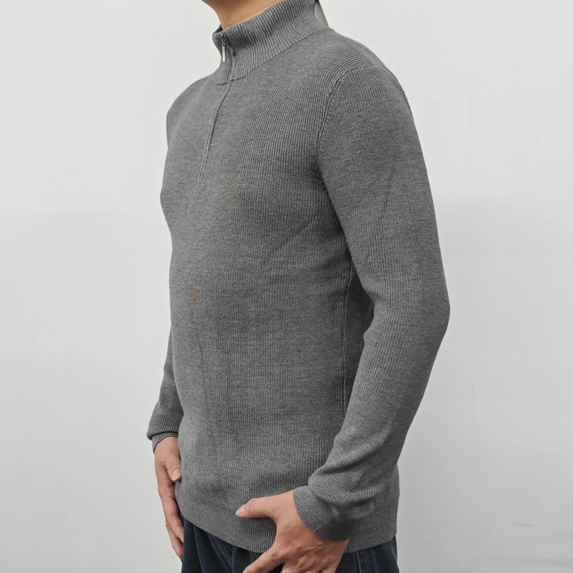 Men's black half-turtleneck zipper sweater with front zip and long sleeves, cotton-blend fabric, British style