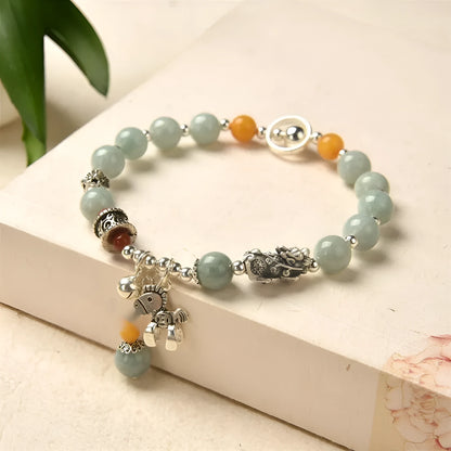 Natural emerald vintage bracelet with grade A jade and alloy in a retro style.