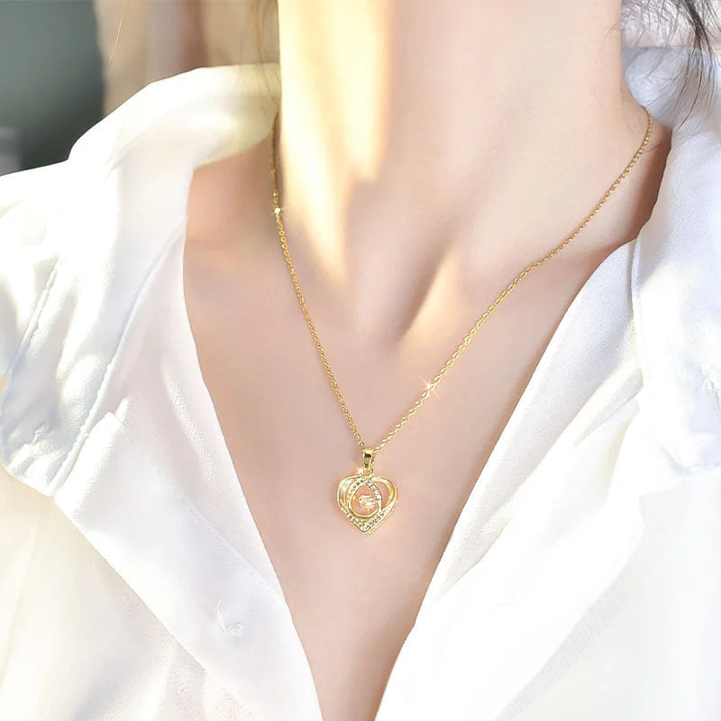 Elegant heart-shaped rhinestone clavicle necklace perfect for Valentine's Day gifts