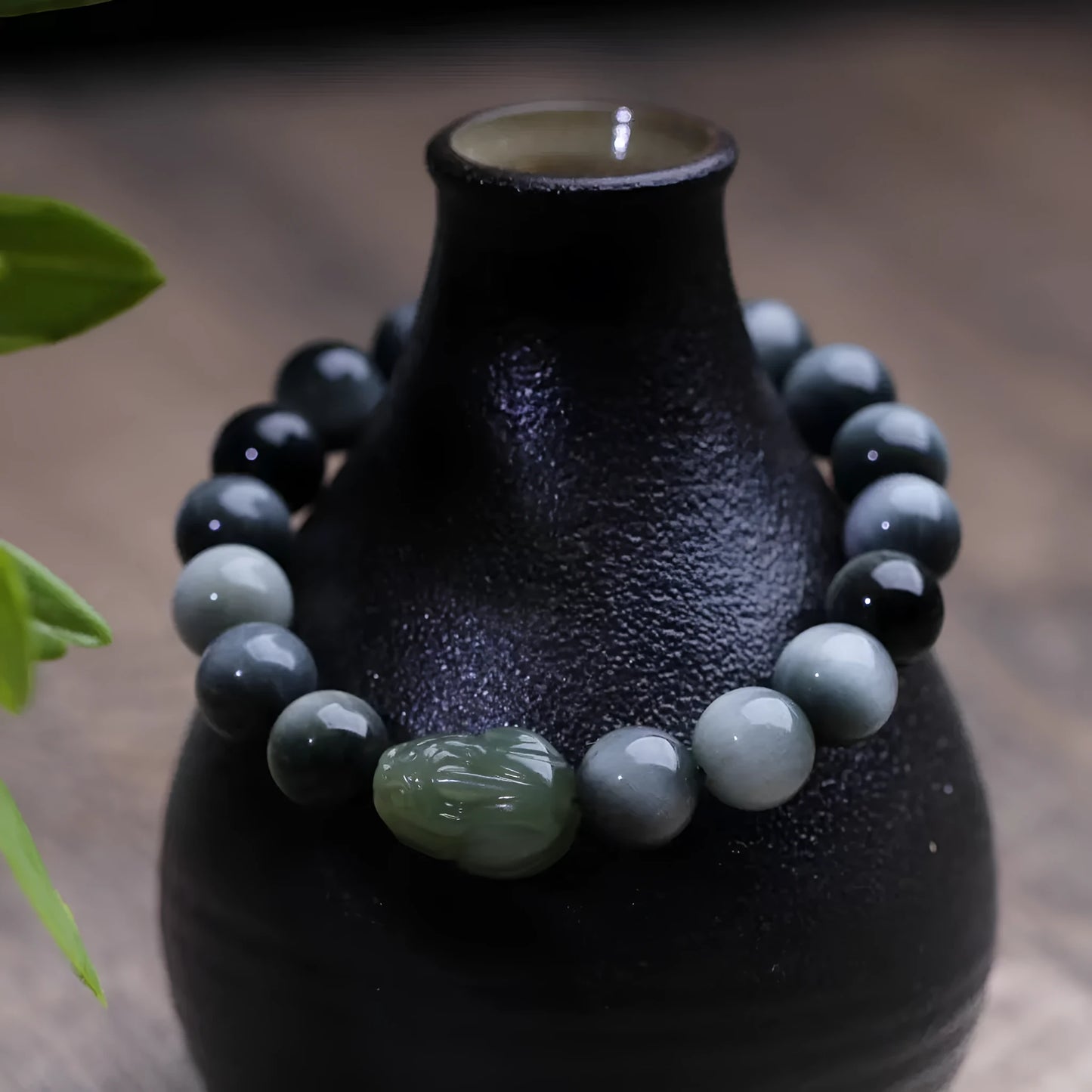 Black Hetian jade and Eagle Eye Stone Pixiu bracelet with 10mm beads