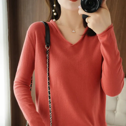 Women's V-neck long sleeve knitwear top in elegant style with non-ironing feature